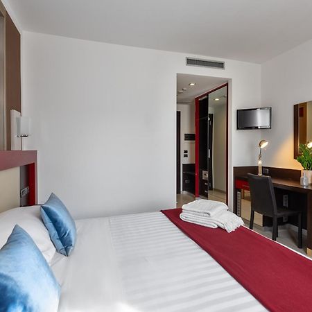 Kairos Garda Hotel Кастельнуово-дель-Гарда Экстерьер фото