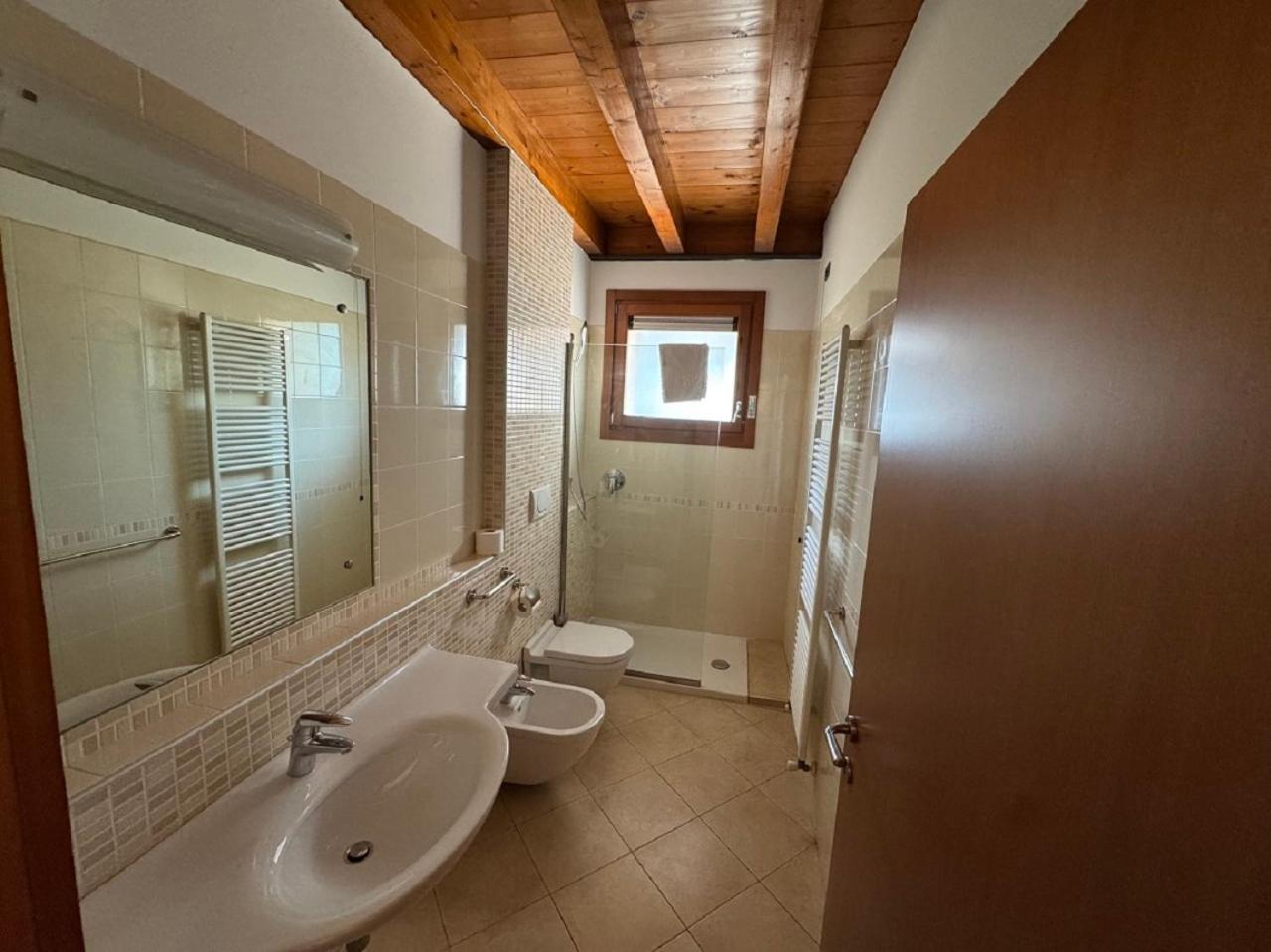 Kairos Garda Hotel Кастельнуово-дель-Гарда Экстерьер фото