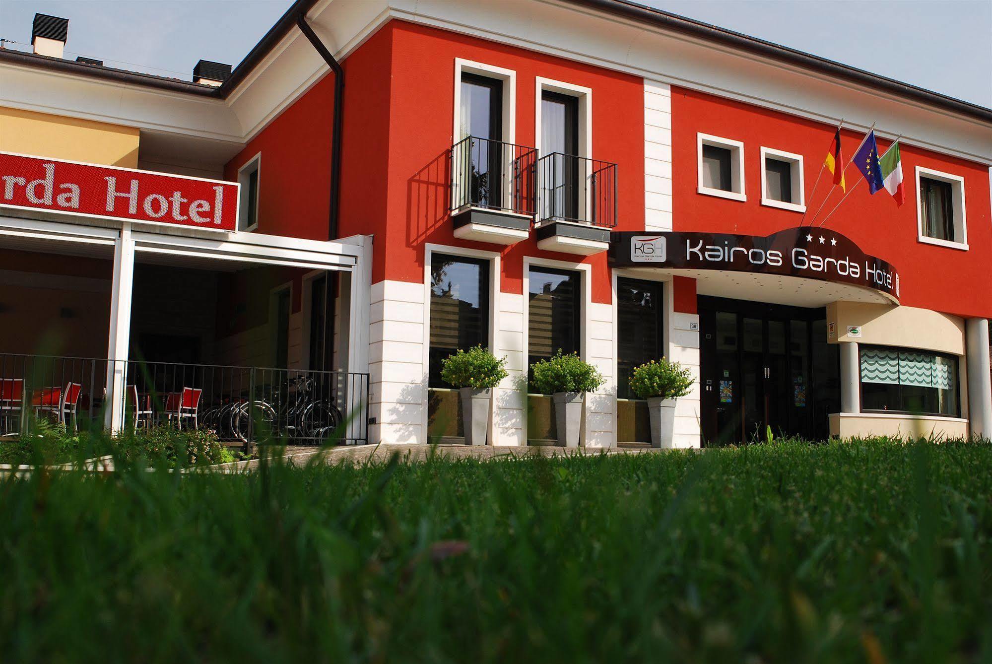 Kairos Garda Hotel Кастельнуово-дель-Гарда Экстерьер фото